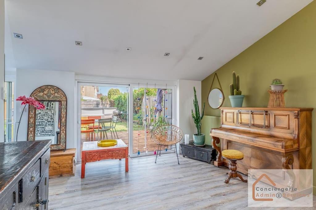 Maison A Lyon Parilly Avec Piscine, Jardin, Parking Prive & Proche Eurexpo Vénissieux Esterno foto