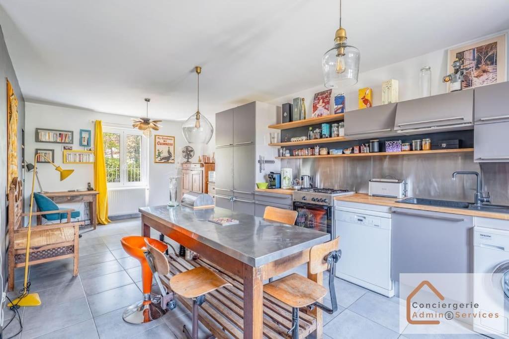 Maison A Lyon Parilly Avec Piscine, Jardin, Parking Prive & Proche Eurexpo Vénissieux Esterno foto